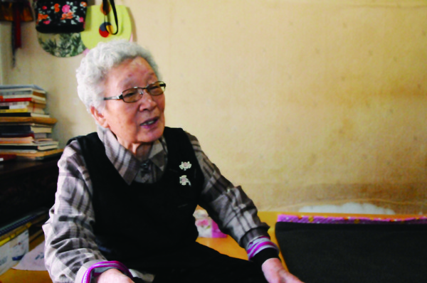 정헌애(91) 어르신이 기거하고 있는 고택에서 지나온 삶을 회상했다.